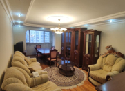 İcarəyə verilir 2 otaqlı 80 m2 köhnə tikili Memar Əcəmi m.