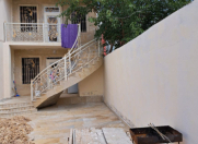 İcarəyə verilir 4 otaqlı 200 m2 həyət evi Rəsulzadə