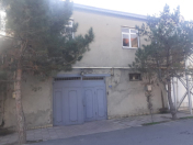 Satılır 8 otaqlı 200 m2 həyət evi Bakıxanov