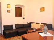 Satılır 4 otaqlı 100 m2 köhnə tikili İçəri Şəhər m.