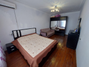 Satılır 3 otaqlı 70 m2 köhnə tikili Y.Günəşli