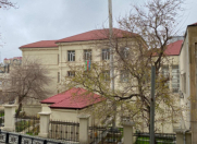 Satılır 3 otaqlı 85 m2 köhnə tikili İçəri Şəhər m.