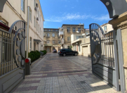 Satılır 2 otaqlı 65 m2 köhnə tikili Sahil m.