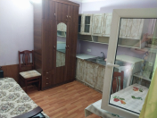 İcarəyə verilir 1 otaqlı 16 m2 köhnə tikili Heydər Əliyev Mərkəzi