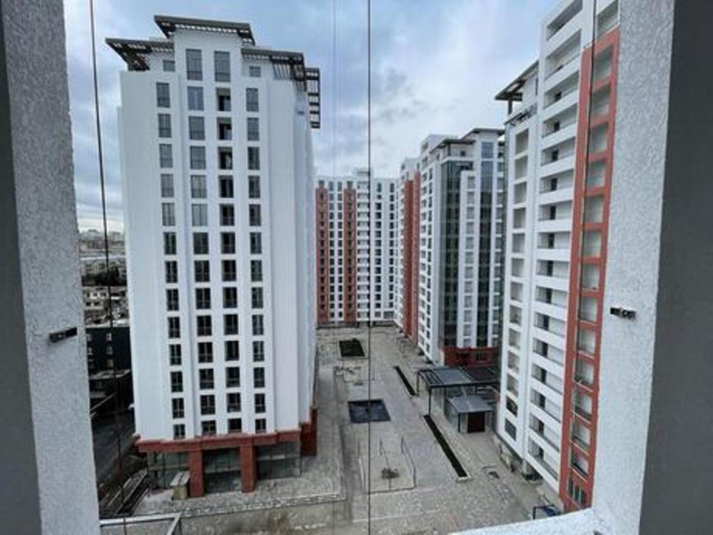 Satılır 3 otaqlı 162 m2 yeni tikili Elmlər Akademiyası m.