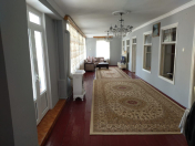 Satılır 5 otaqlı 210 m2 həyət evi Binə