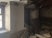 Satılır 6 otaqlı 300 m2 köhnə tikili Sahil m.