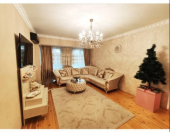 Satılır 4 otaqlı 120 m2 köhnə tikili 8 km