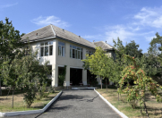 Satılır 6 otaqlı 400 m2 həyət evi Qəbələ