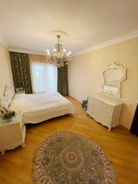 Satılır 3 otaqlı 78 m2 köhnə tikili 8 mkr