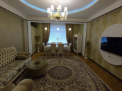 Satılır 4 otaqlı 142 m2 yeni tikili İnşaatçılar m.