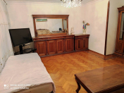 İcarəyə verilir 2 otaqlı 70 m2 köhnə tikili İçəri Şəhər m.