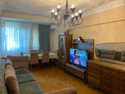 Satılır 3 otaqlı 65 m2 köhnə tikili Qara Qarayev m.