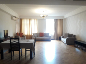 İcarəyə verilir 4 otaqlı 200 m2 yeni tikili Nəsimi r.