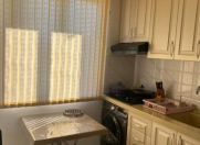 Satılır 3 otaqlı 60 m2 köhnə tikili Qara Qarayev m.