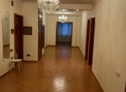 İcarəyə verilir 4 otaqlı 120 m2 ofis Gənclik m.