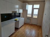 Satılır 3 otaqlı 100 m2 yeni tikili Y.Günəşli