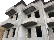 Satılır 8 otaqlı 650 m2 villa 6 mkr