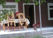 İcarəyə verilir 3 otaqlı 120 m2 həyət evi Qax