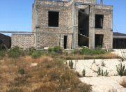 Satılır 5 otaqlı 640 m2 bağ evi Buzovna
