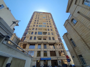 Satılır 3 otaqlı 130 m2 yeni tikili Nizami kinoteatrı