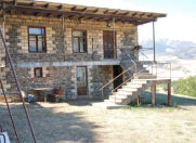 Satılır 8 otaqlı 200 m2 həyət evi Lerik