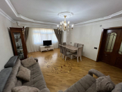 Satılır 4 otaqlı 100 m2 köhnə tikili Bakıxanov