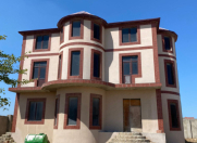 Satılır 5 otaqlı 360 m2 bağ evi Koroğlu m.