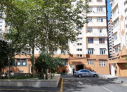 Satılır 3 otaqlı 160 m2 köhnə tikili 8 mkr