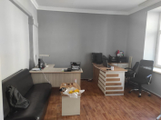 İcarəyə verilir 3 otaqlı 85 m2 ofis 28 May m.
