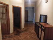 İcarəyə verilir 4 otaqlı 140 m2 yeni tikili Baku Mall