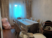 Satılır 4 otaqlı 100 m2 köhnə tikili İnşaatçılar m.
