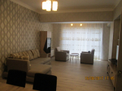 İcarəyə verilir 2 otaqlı 110 m2 yeni tikili 28 May m.
