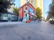 İcarəyə verilir 3 otaqlı 103 m2 ofis İnşaatçılar m.