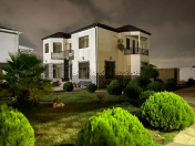 Satılır 6 otaqlı 360 m2 villa Novxanı