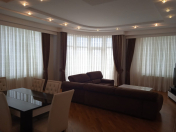 Satılır 3 otaqlı 140 m2 yeni tikili Gənclik m.
