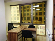 İcarəyə verilir 2 otaqlı 27 m2 ofis Şah İsmayıl Xətai m.