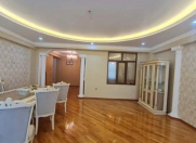 Satılır 3 otaqlı 135 m2 yeni tikili Xırdalan