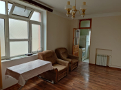 Satılır 2 otaqlı 40 m2 köhnə tikili Bakıxanov