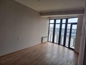 Satılır 1 otaqlı 44 m2 yeni tikili 28 may