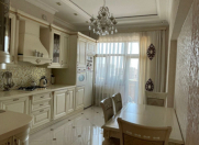 Satılır 4 otaqlı 200 m2 yeni tikili Nizami m.