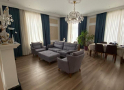 Satılır 4 otaqlı 141 m2 köhnə tikili 28 May m.