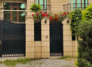 Satılır 5 otaqlı 230 m2 həyət evi Qaraçuxur