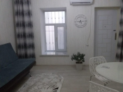 İcarəyə verilir 2 otaqlı 50 m2 köhnə tikili Sahil m.