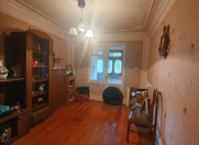 Satılır 4 otaqlı 90 m2 köhnə tikili Əhmədli m.