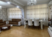 Satılır 4 otaqlı 120 m2 köhnə tikili Bakıxanov