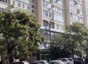 Satılır 4 otaqlı 110 m2 köhnə tikili Sahil m.