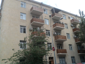 İcarəyə verilir 3 otaqlı 85 m2 köhnə tikili 28 May m.