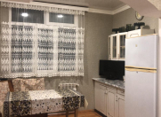 Satılır 3 otaqlı 60 m2 köhnə tikili Gənclik m.