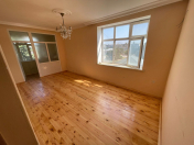 Satılır 2 otaqlı 40 m2 köhnə tikili Bakıxanov